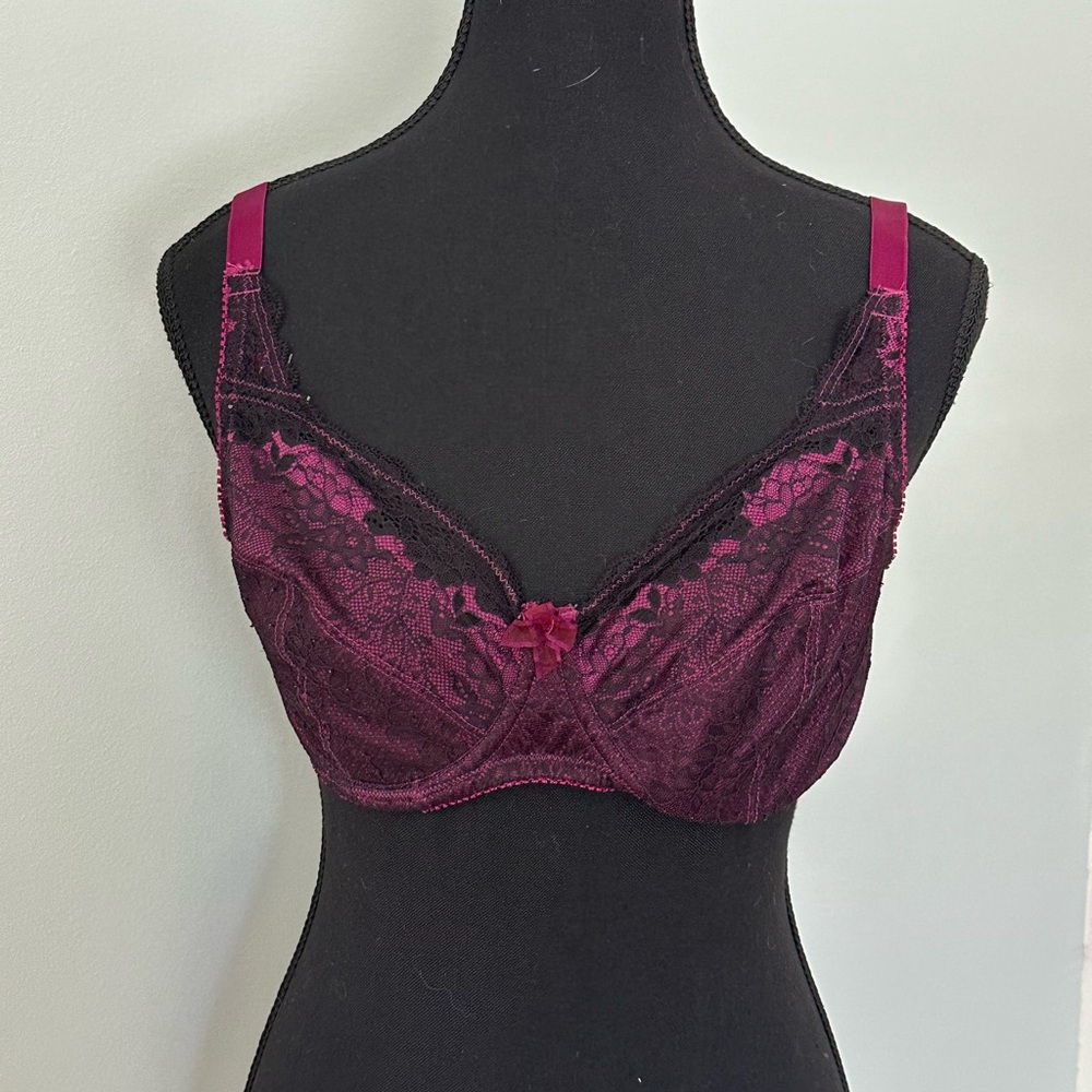 WonderBra 34D Chantilly Lace Women's Bra - Burgundy #7484